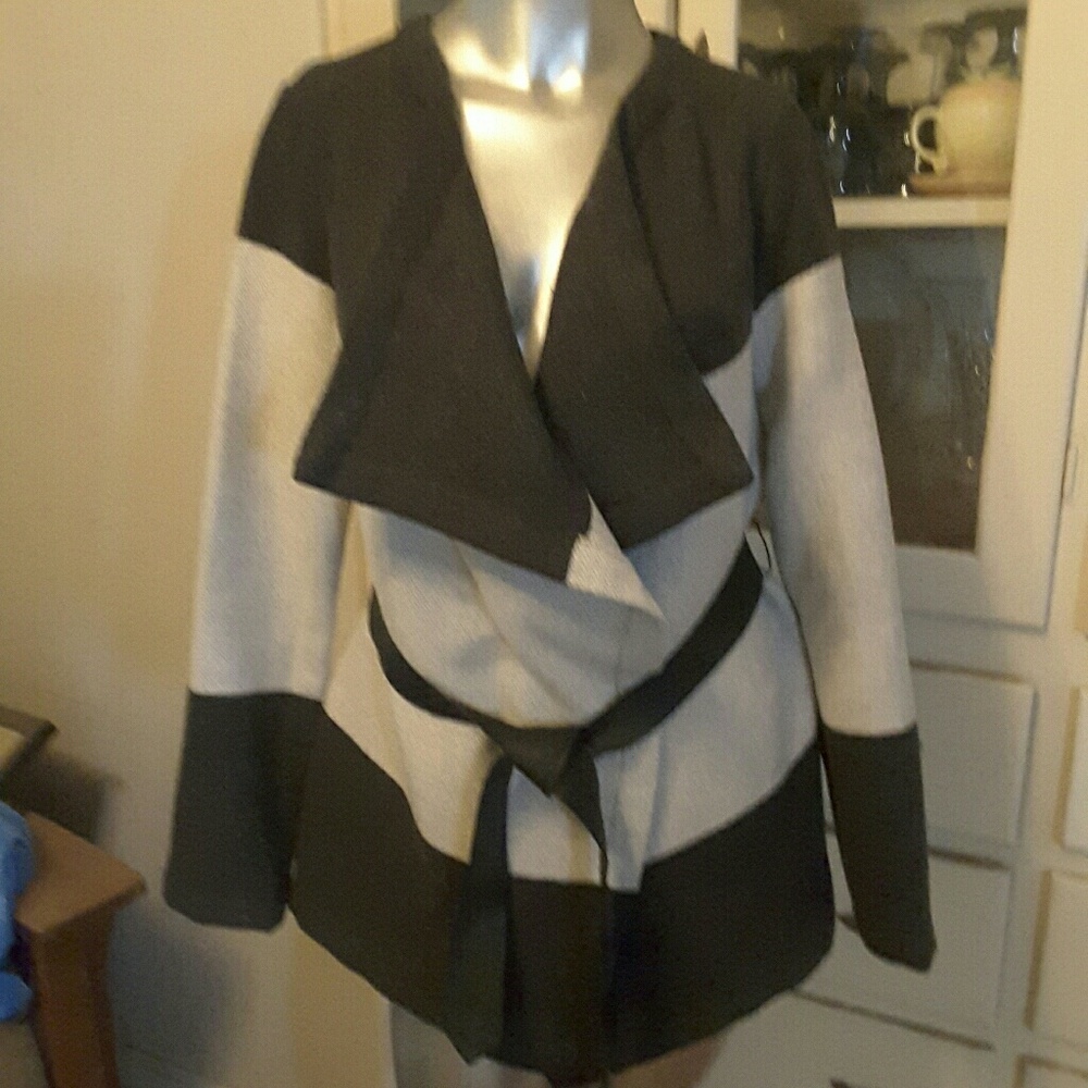 Polyester wool blend drape jacket - Picture 3 of 3